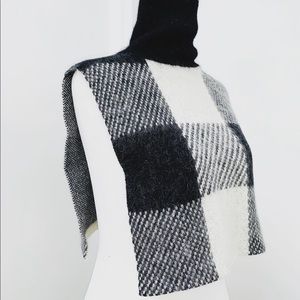 NWOT Check-Block Jacquard Wool Turtleneck Dickey